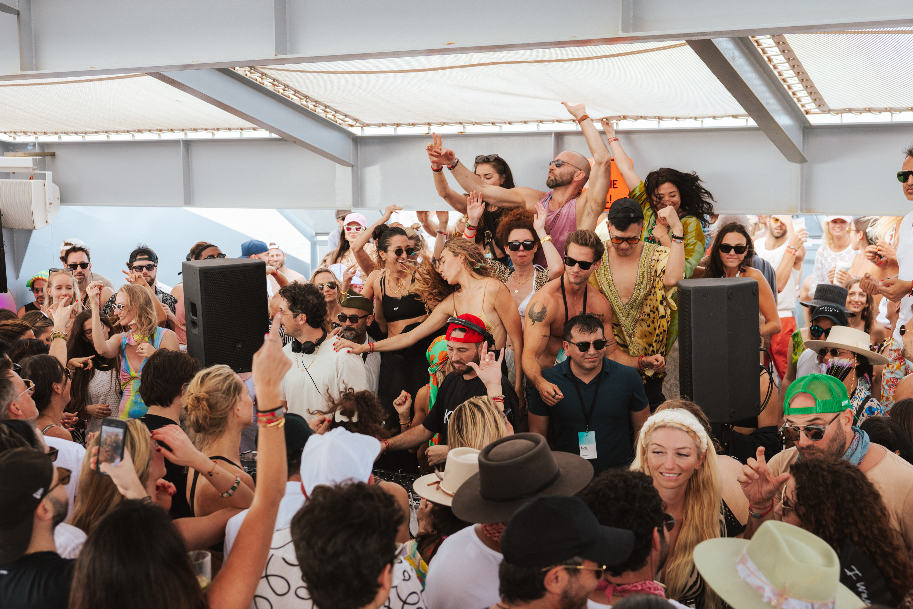 Daytime crowd